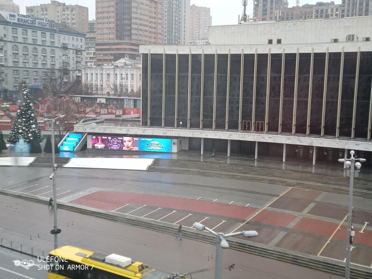 Двухкомнатная Квартира С Видом На Дворец Украина Kiev Luaran gambar